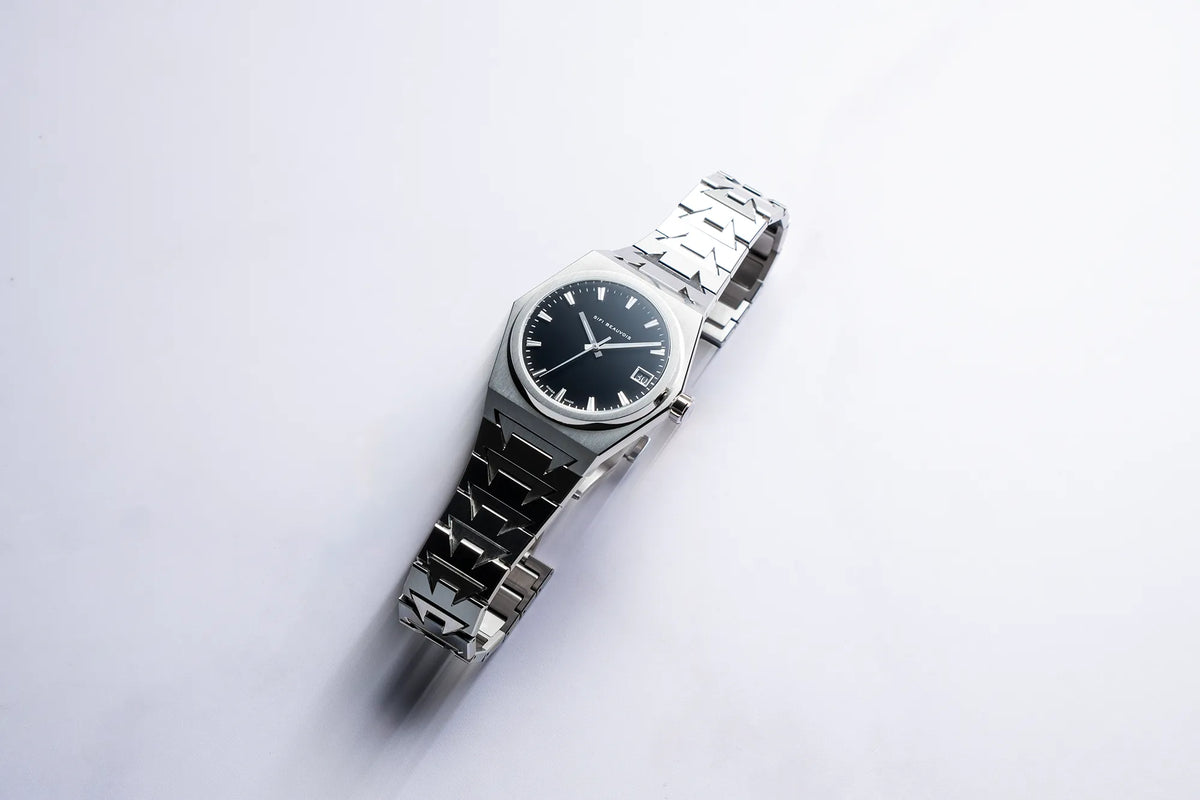 Cadran noir de la montre SIFI BEAUVOIS Great White Launch Edition