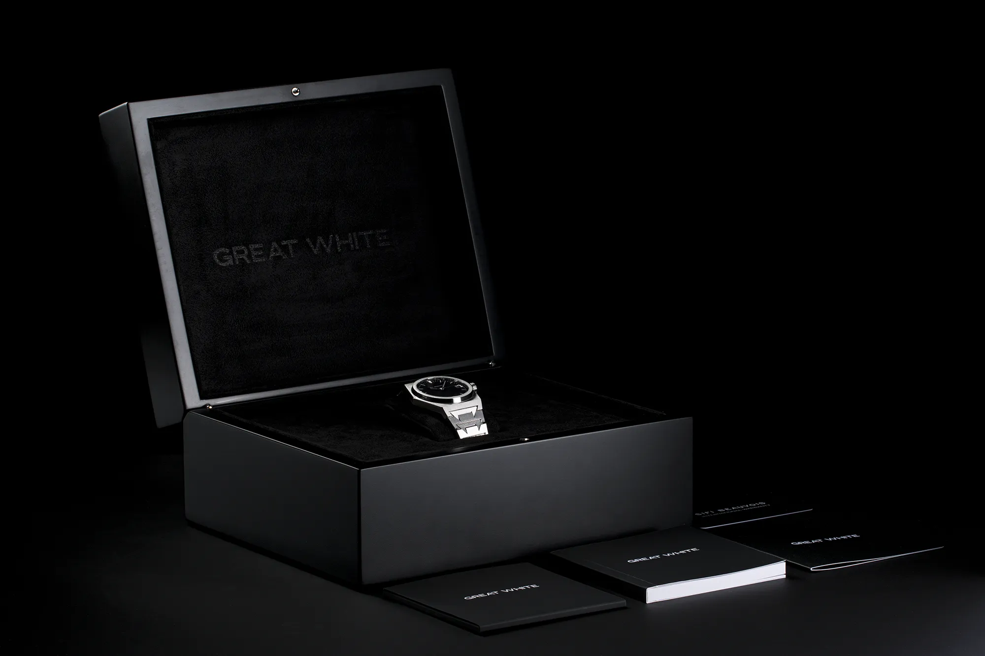 sifi beauvois great white watch packaging